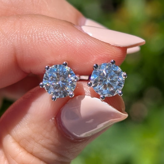 The Lumière Studs Silver — Round Brilliant Moissanite Stud Earrings
