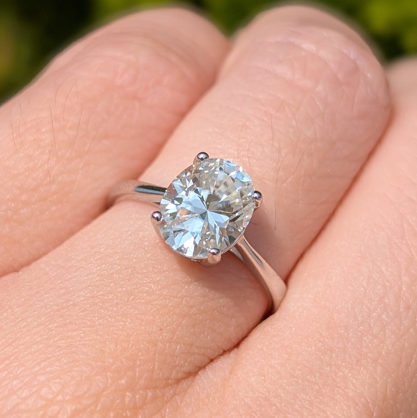 The Aurora Classic — 2CT Oval Moissanite Solitaire Ring