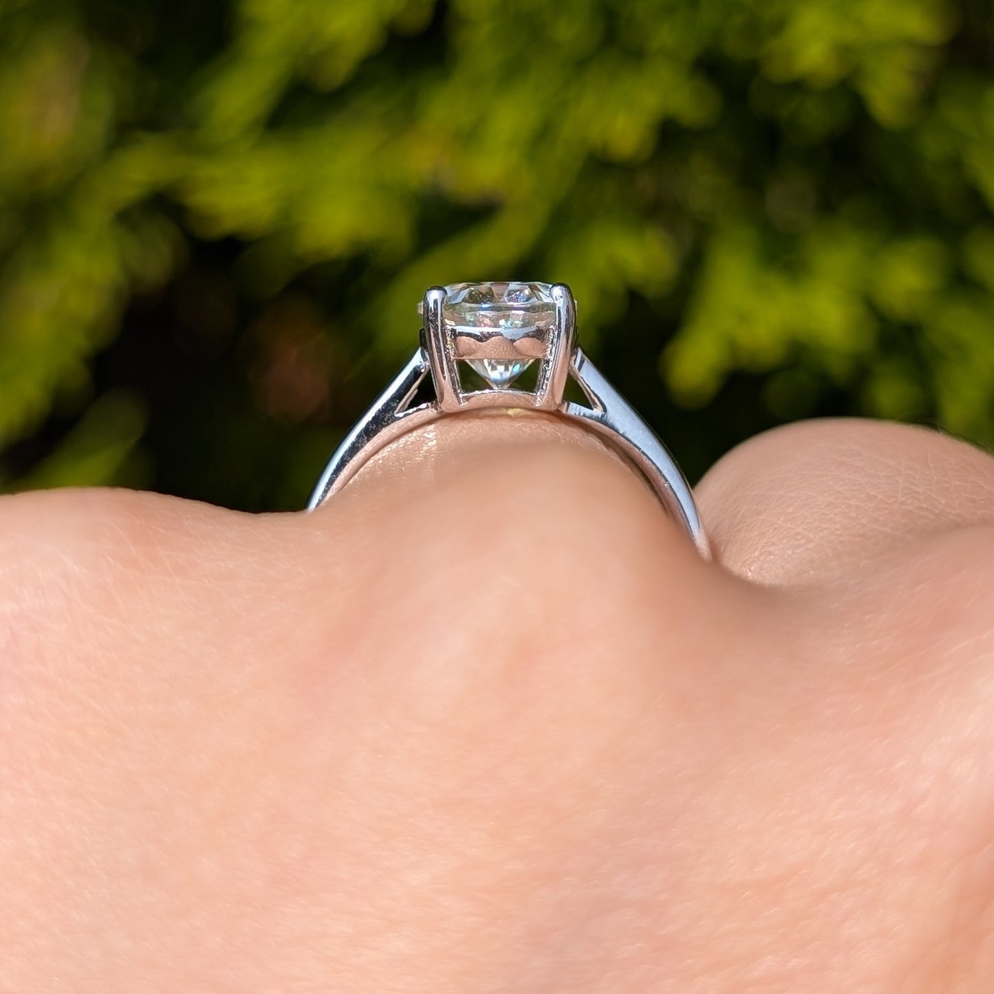 The Aurora Classic — 2CT Oval Moissanite Solitaire Ring
