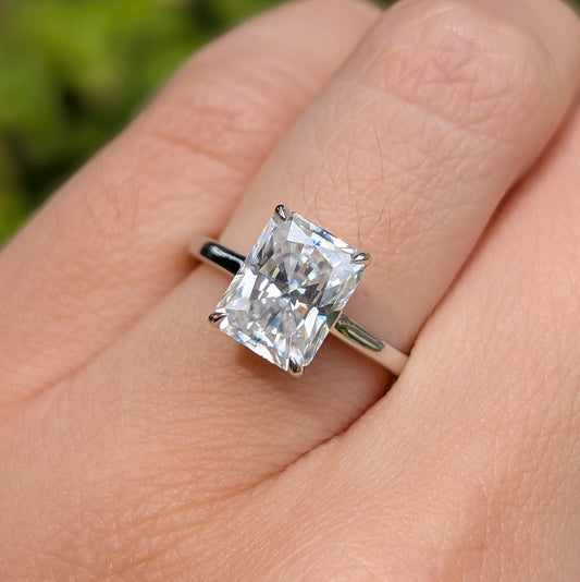 The Radiance — 3CT Radiant Cut Moissanite Ring | Hidden Halo